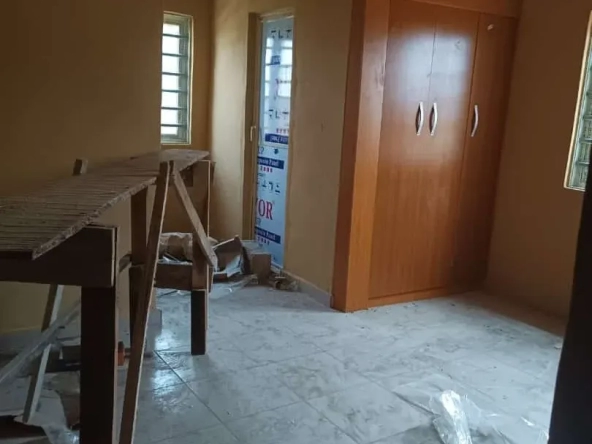 1 Room Self Contain For Rent in Apo